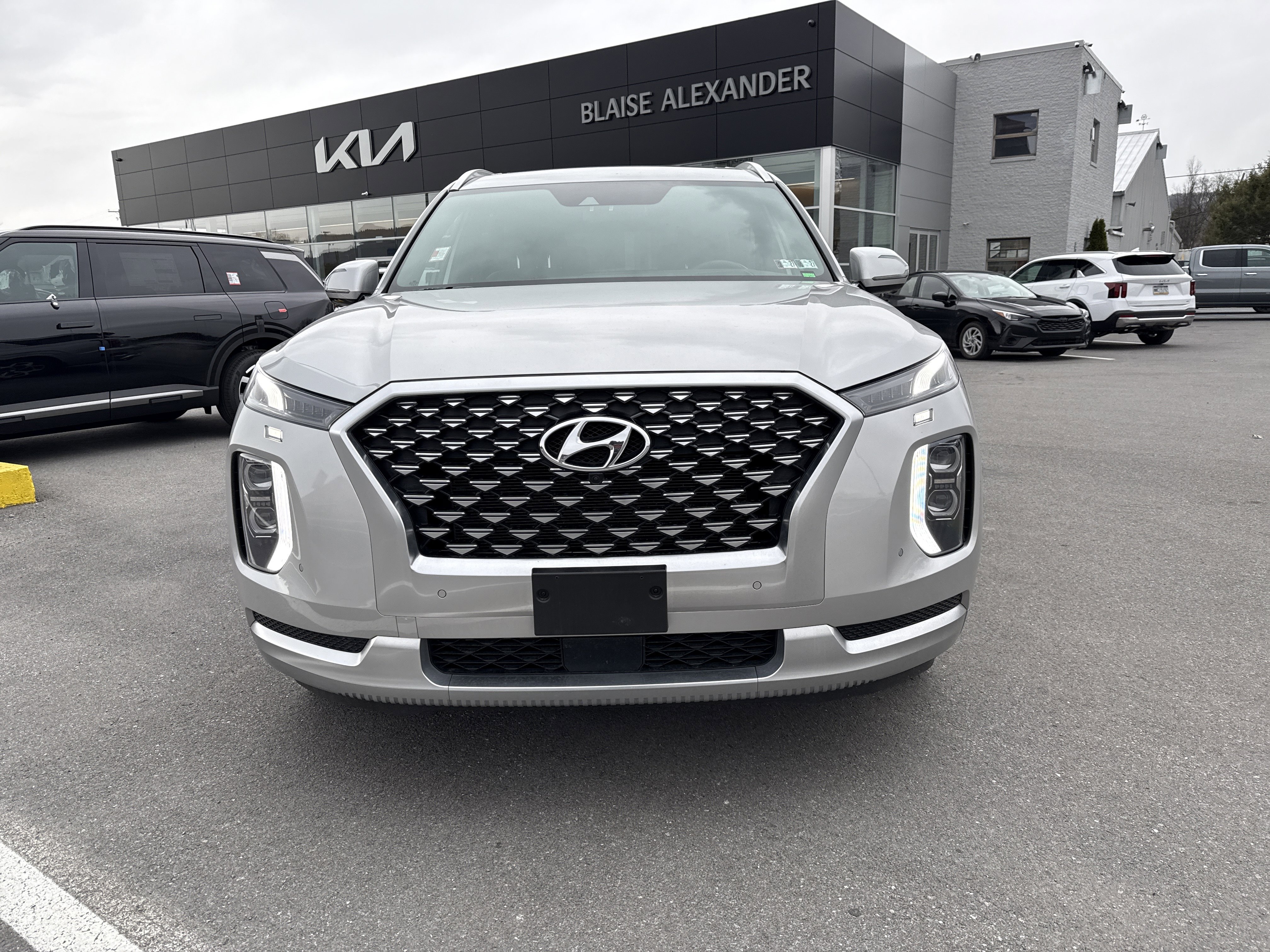 Used 2021 Hyundai Palisade Calligraphy image 9