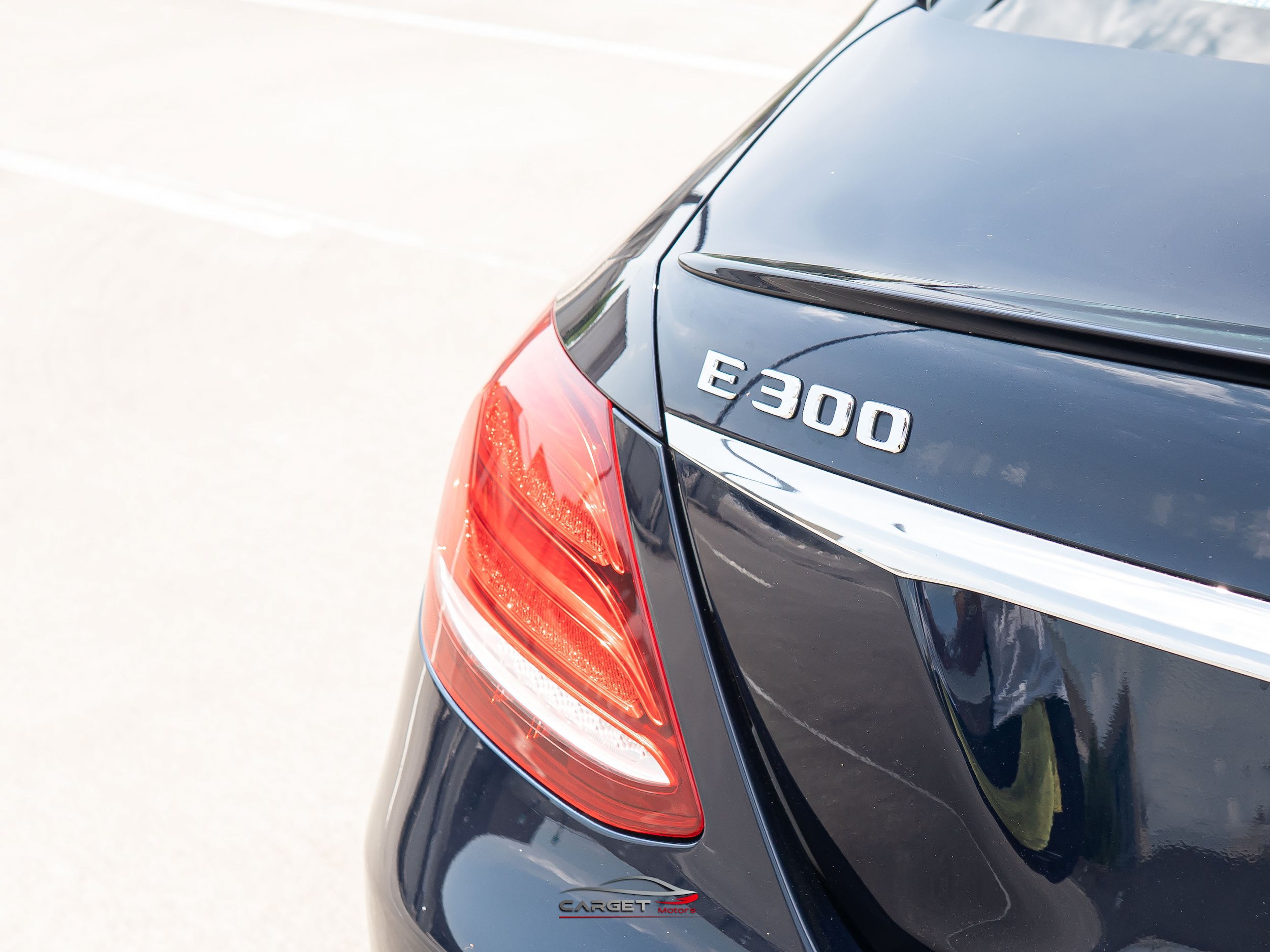Used 2017 Mercedes-Benz E 300 4MATIC image 46