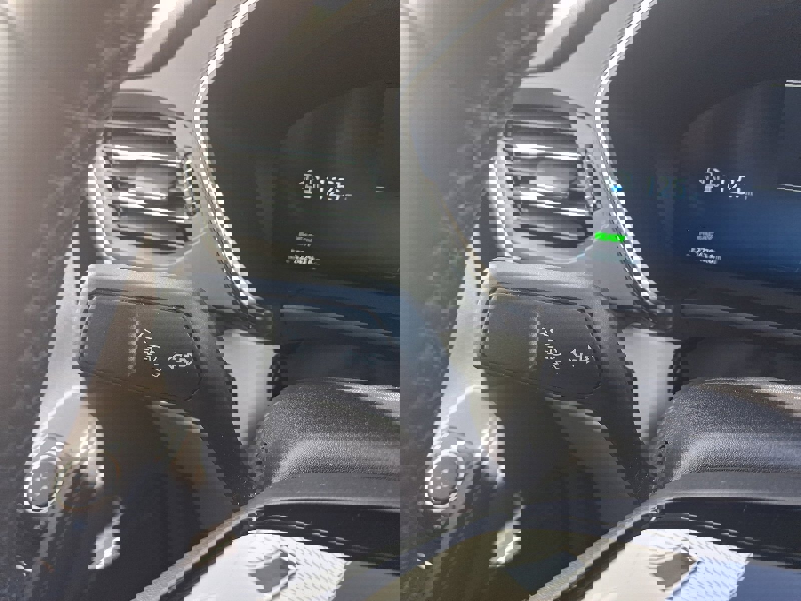 Used 2023 Ford Escape Platinum w/ Premium Technology Package image 22