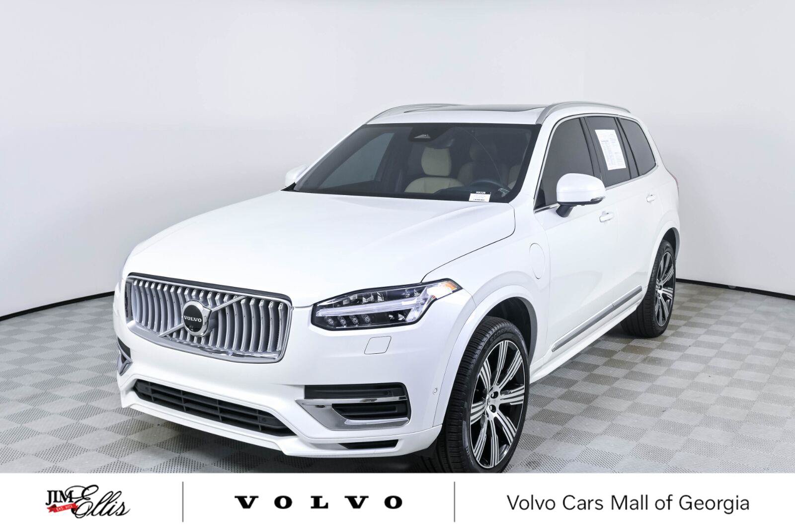 Used 2025 Volvo XC90 T8 Ultra w/ Protection Package Premier AWD/4WD video 1