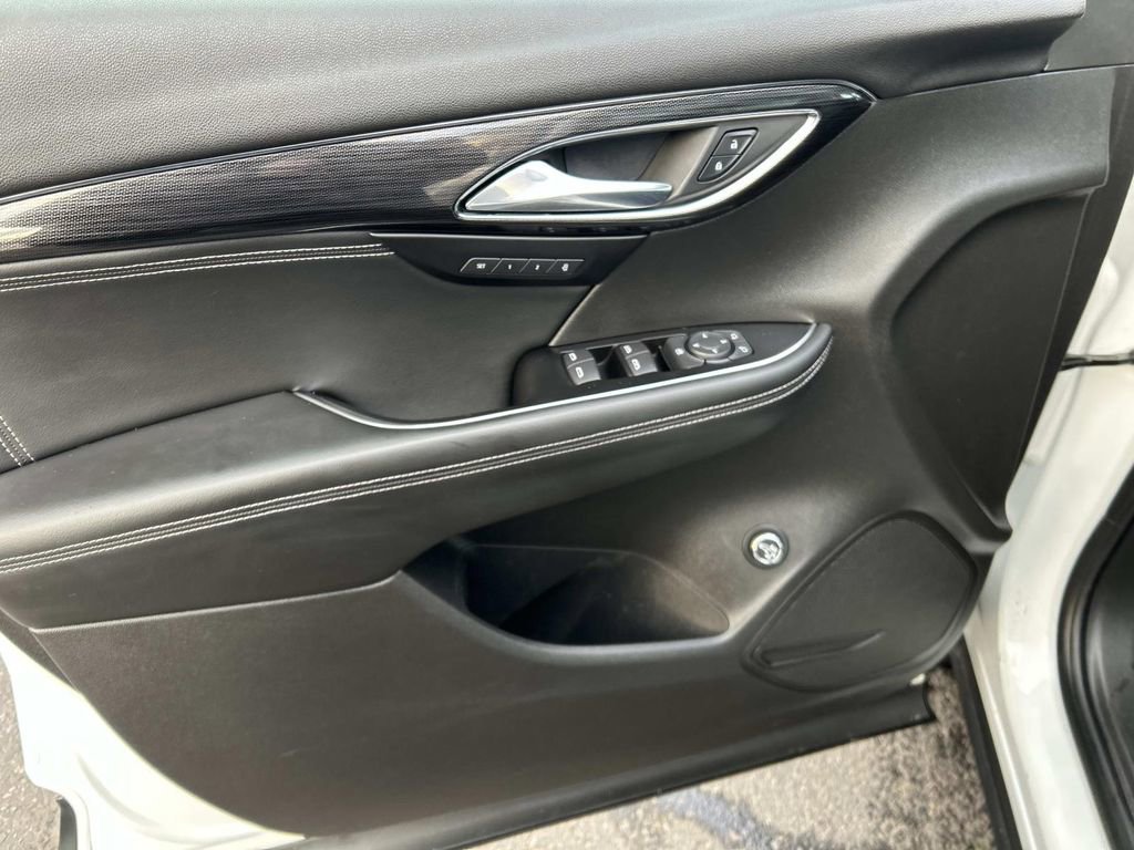 Used 2023 Buick Envision Essence w/ Sport Touring Package image 20