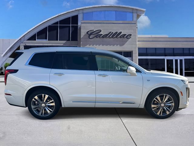 Used 2023 Cadillac XT6 Premium Luxury w/ Technology Package FWD image 4
