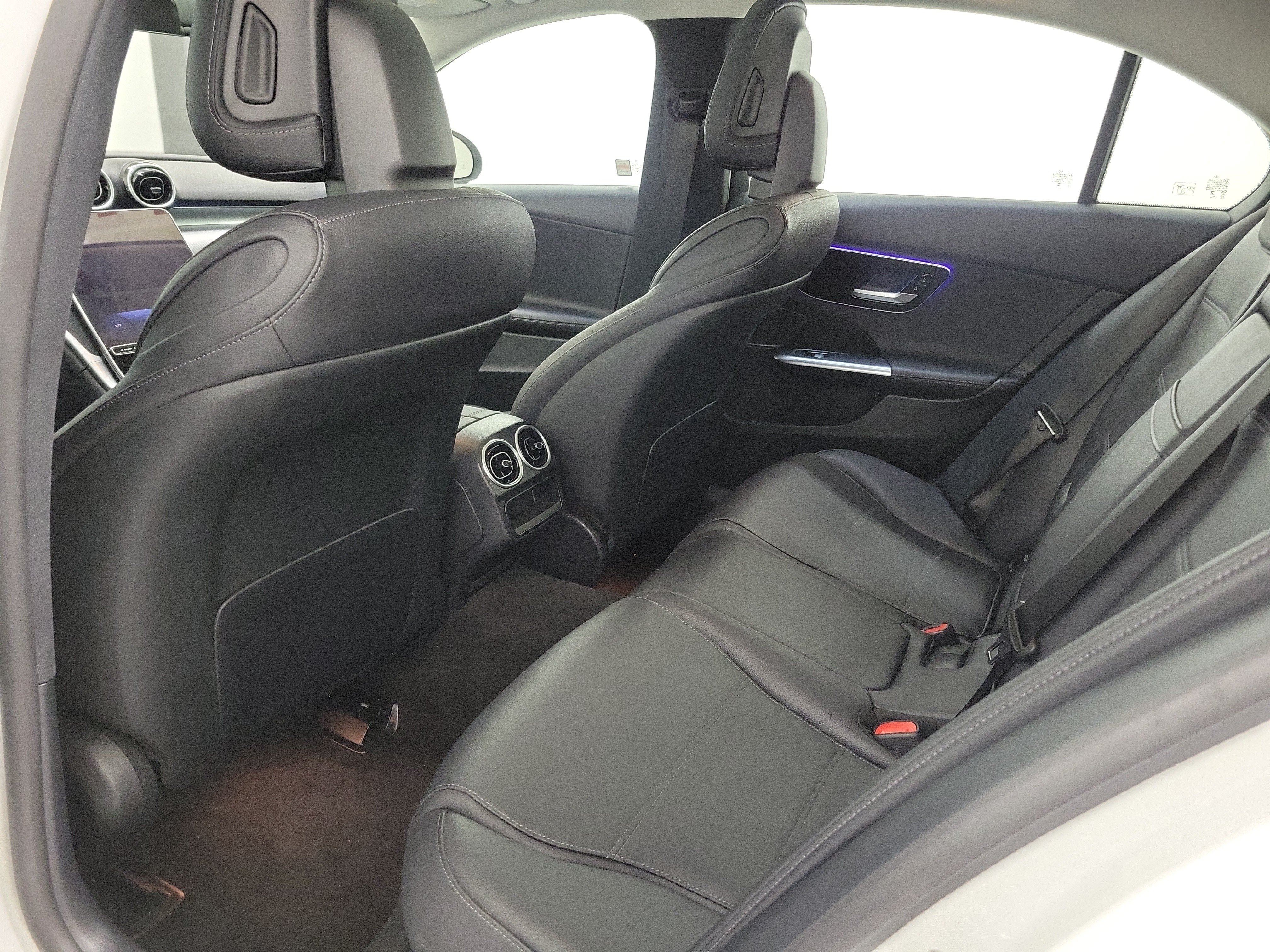 Used 2025 Mercedes-Benz C 300 Sedan image 12