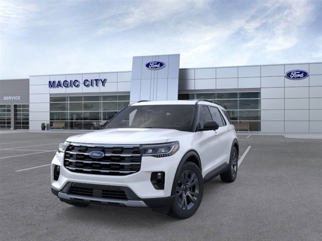 Used 2026 Ford Explorer Active w/ Active Comfort Package image 2