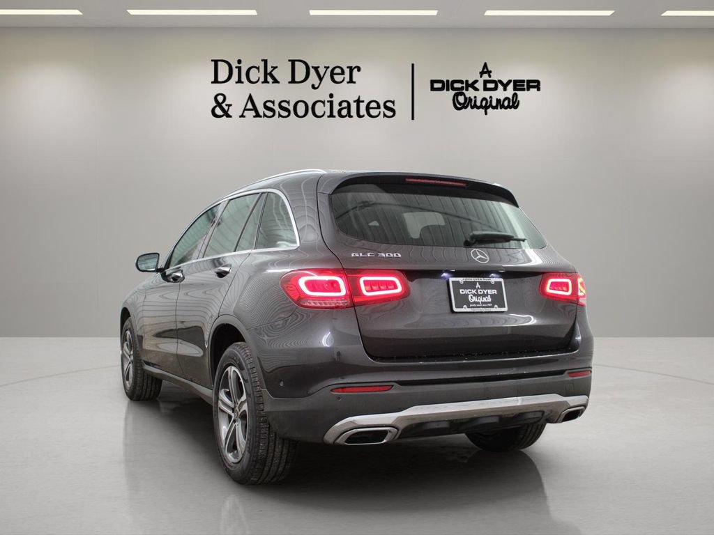 Used 2022 Mercedes-Benz GLC 300 image 9