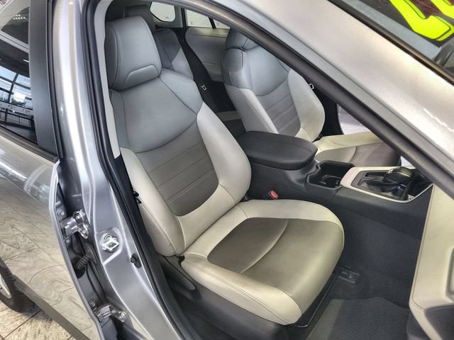 Used 2022 Toyota RAV4 XLE Premium FWD image 25