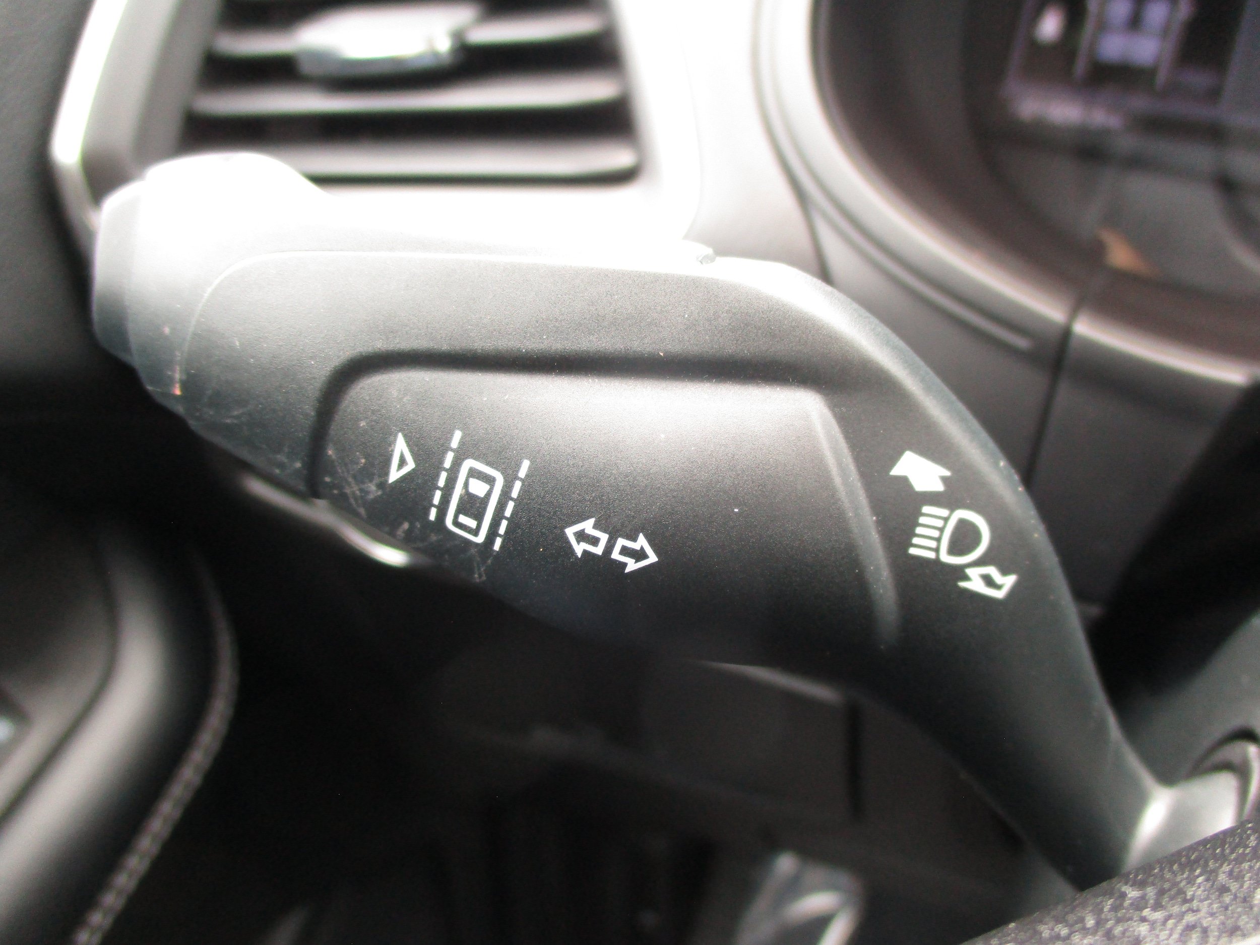 Used 2024 Ford Edge Titanium AWD/4WD image 18