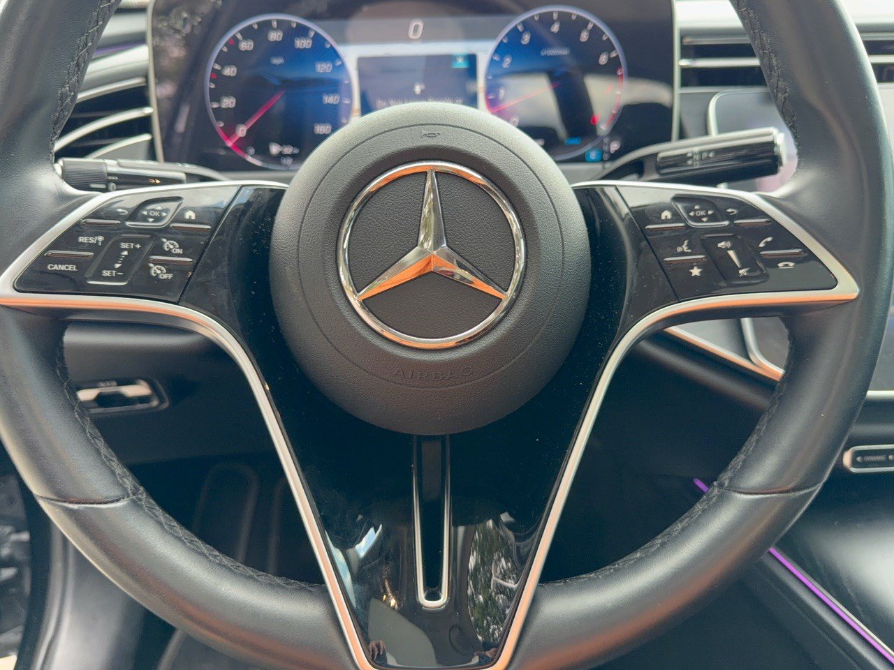 Used 2025 Mercedes-Benz E 350 Sedan w/ Winter Package image 10