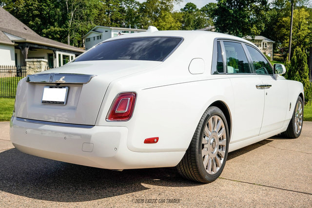 Used 2020 Rolls-Royce Phantom Sedan RWD image 6