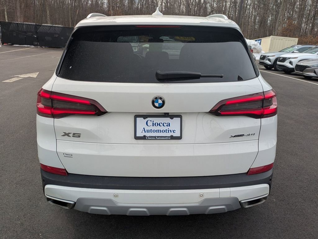 Used 2023 BMW X5 xDrive40i w/ Premium Package image 6