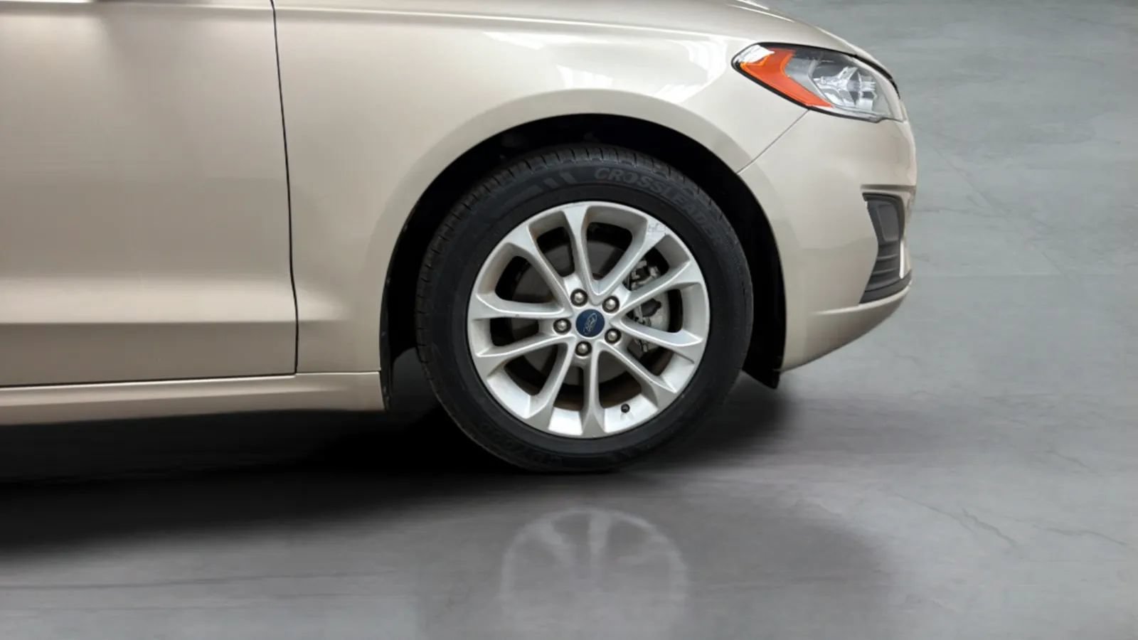 Used 2019 Ford Fusion SE FWD image 26