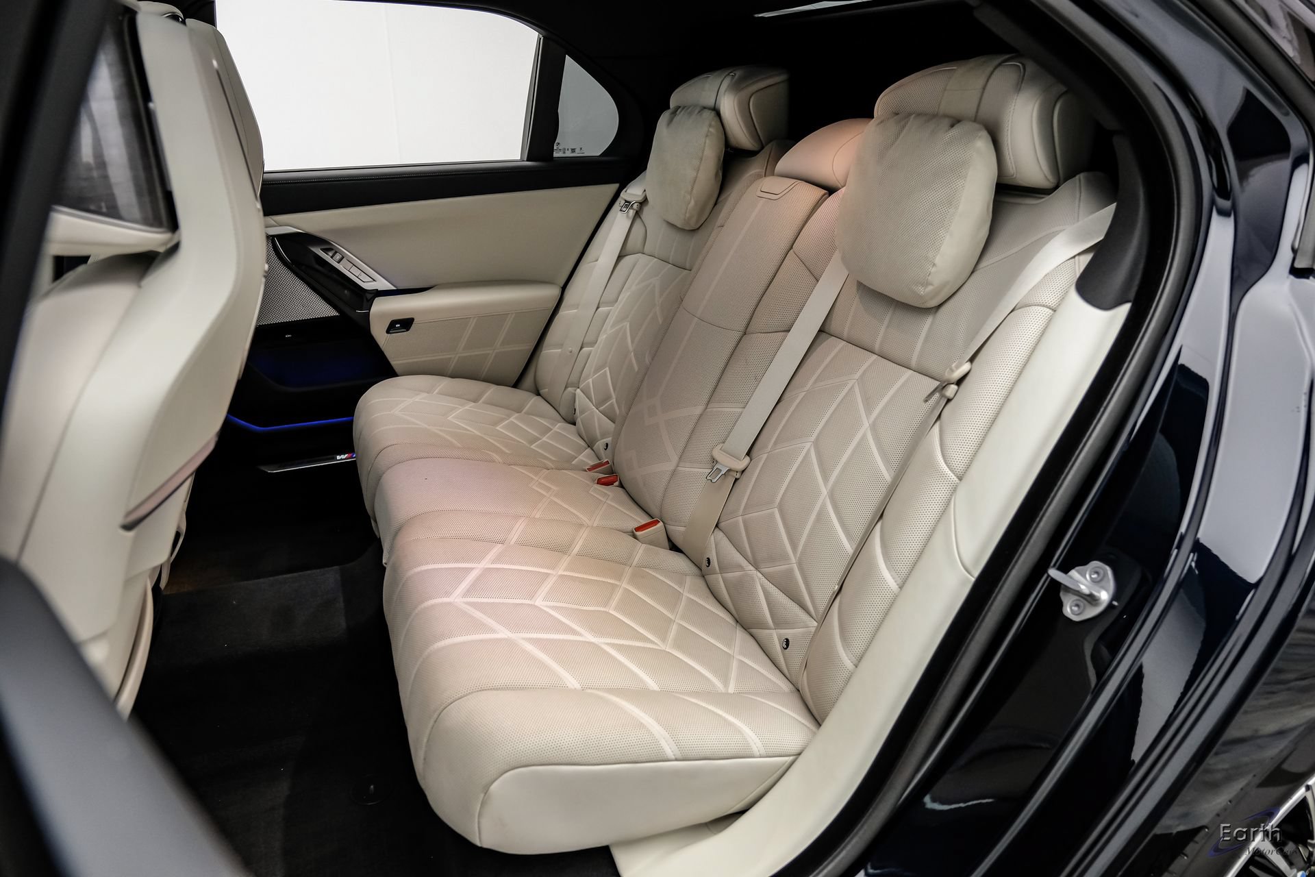 Used 2025 BMW i7 xDrive60 AWD/4WD image 81