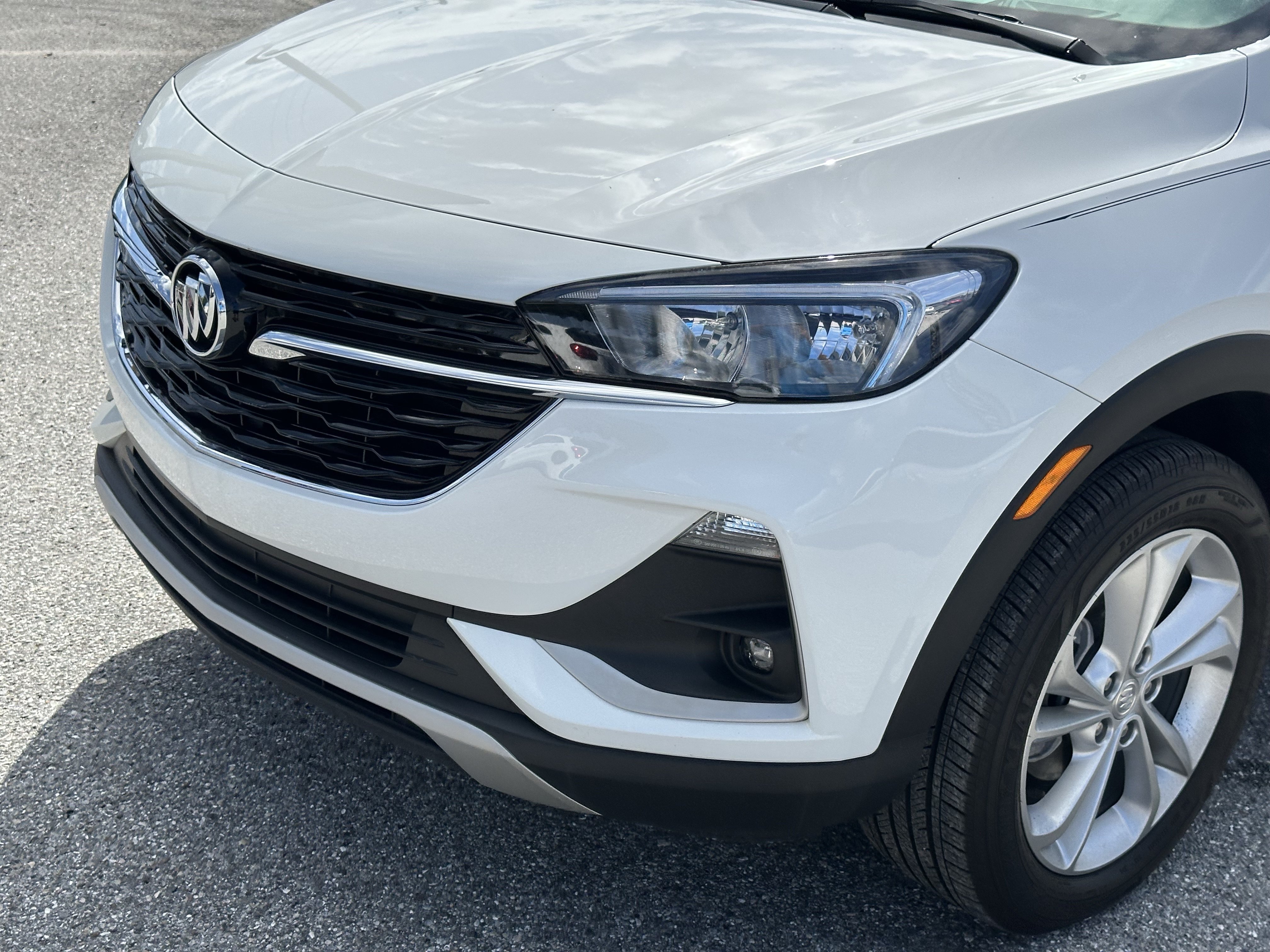 Certified 2023 Buick Encore GX Preferred w/ Cold Weather Comfort Package AWD/4WD image 9