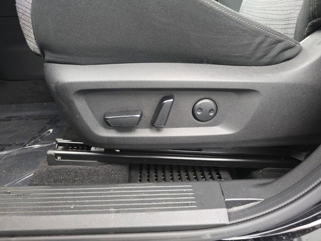 Used 2023 Nissan Rogue SV image 23