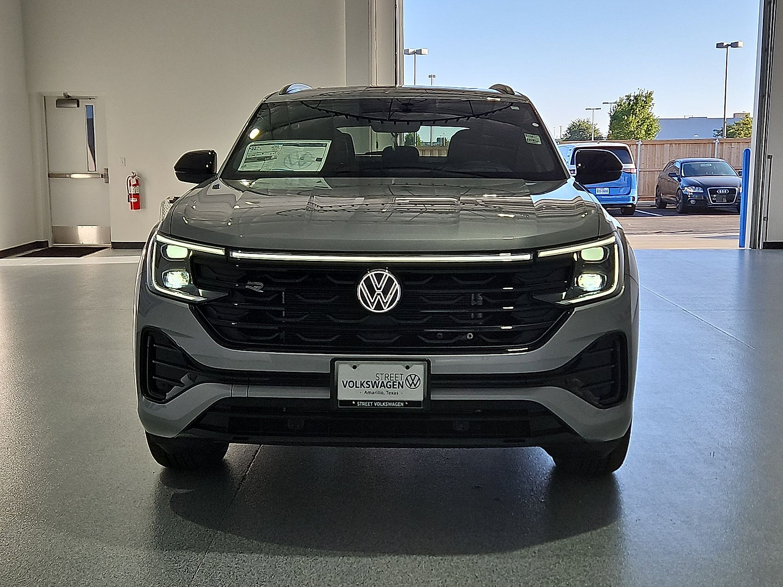 New 2026 Volkswagen Atlas Cross Sport SEL R-Line AWD/4WD image 4