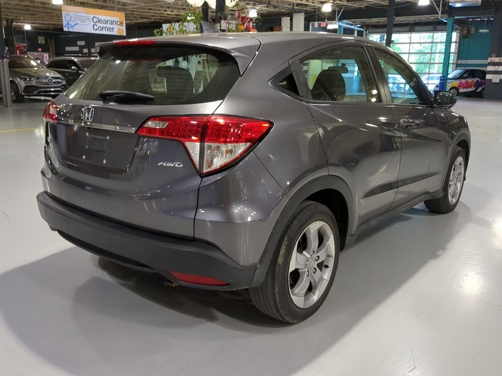Used 2021 Honda HR-V LX image 7