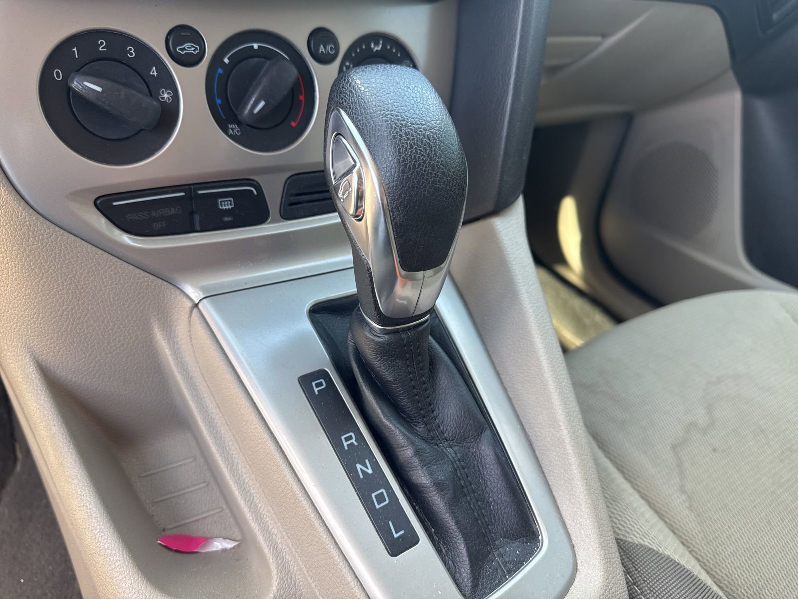 Used 2012 Ford Focus SE image 13