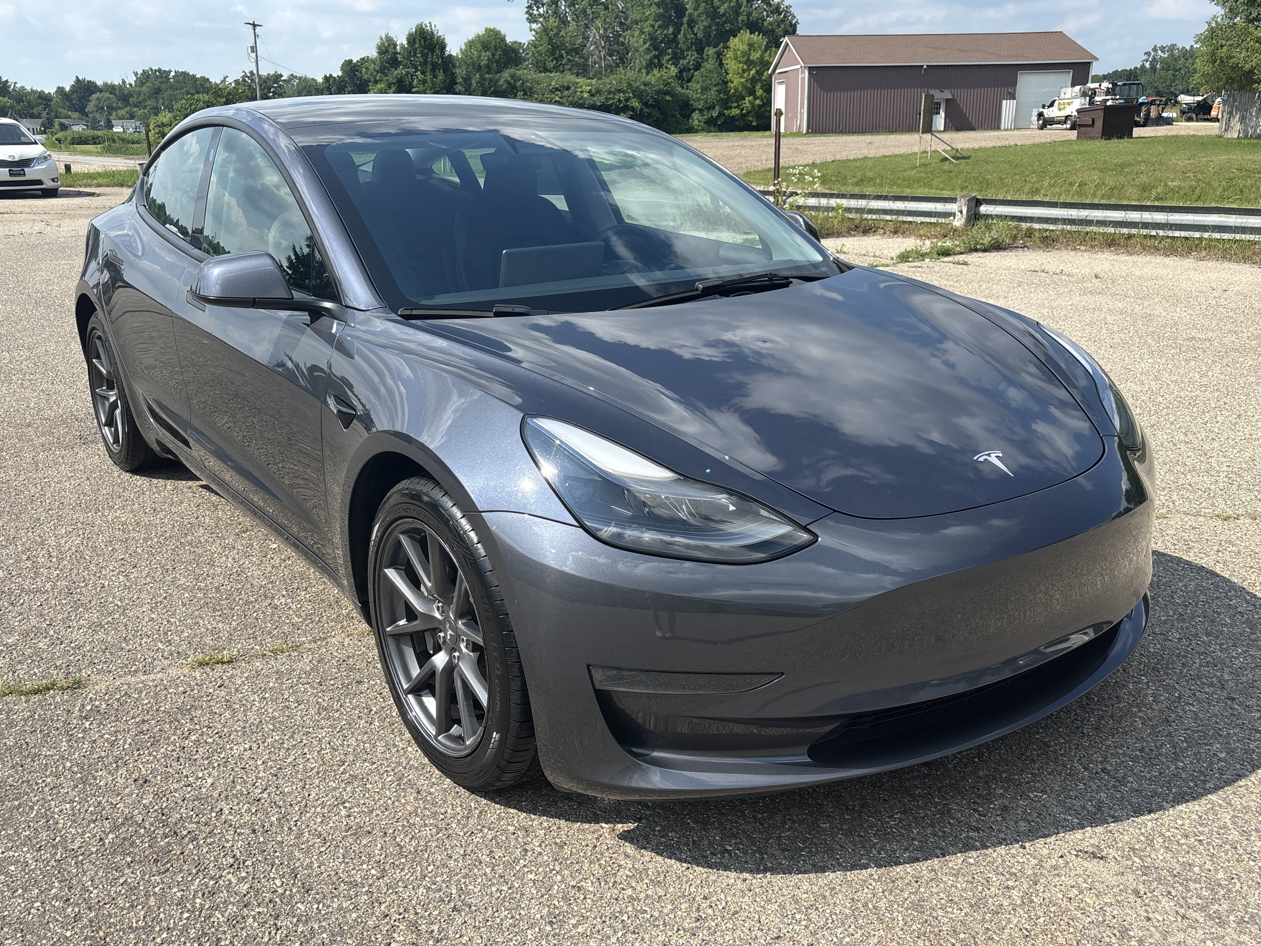 Used 2023 Tesla Model 3 Standard Range RWD image 1