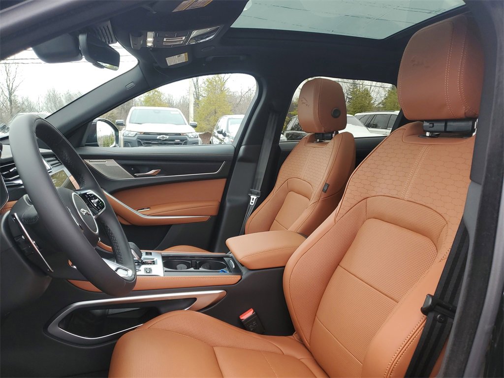 New 2025 Jaguar F-PACE R-Dynamic S image 11