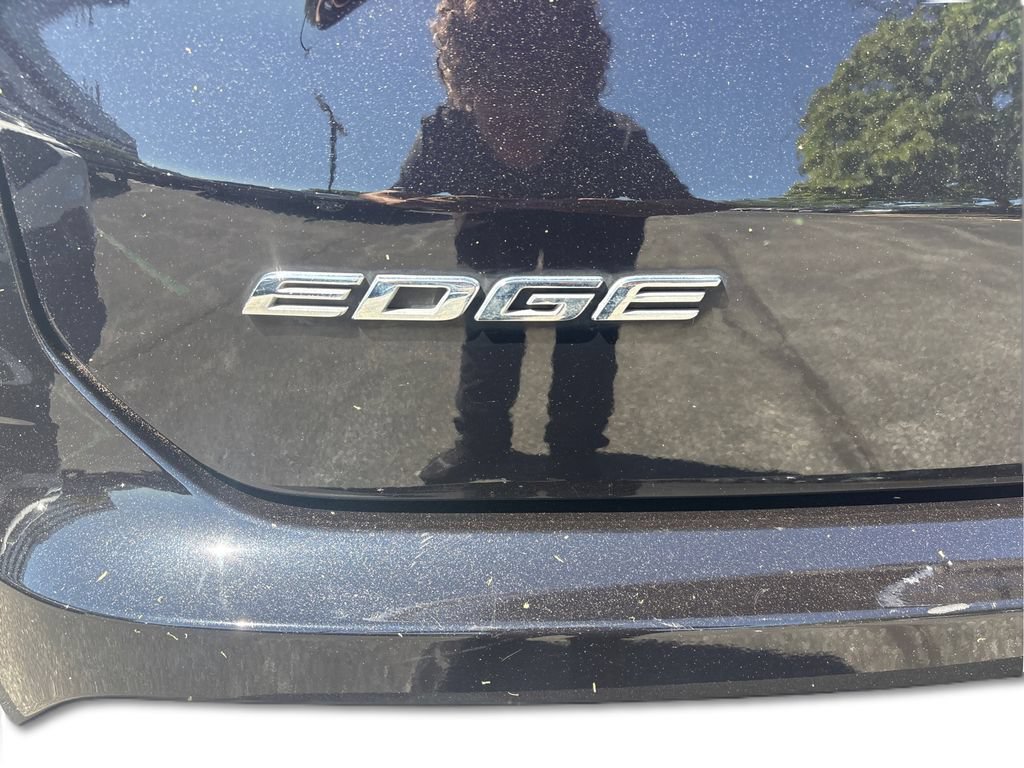 Used 2020 Ford Edge SE FWD image 24