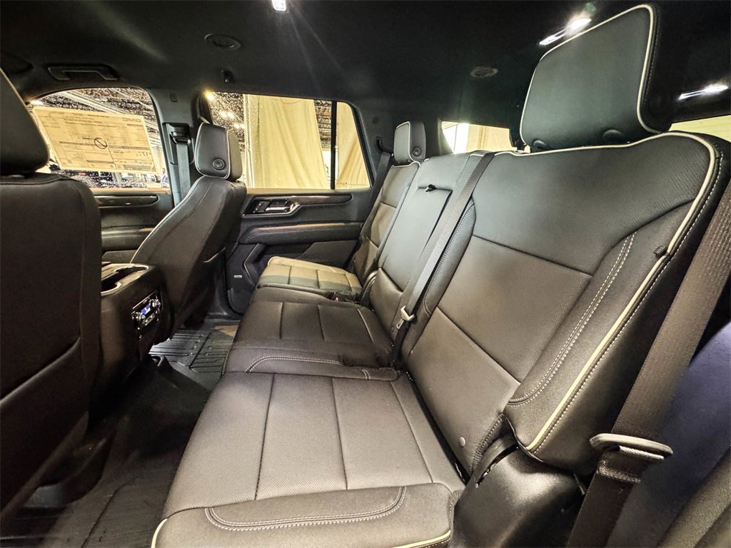 New 2026 GMC Yukon Elevation image 18