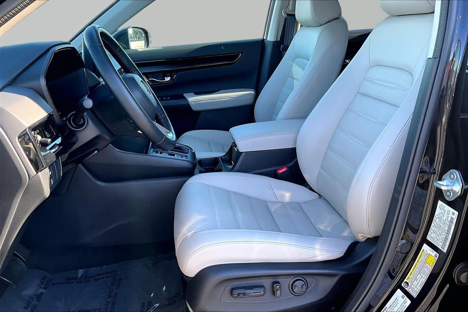 Used 2025 Honda CR-V EX-L image 7