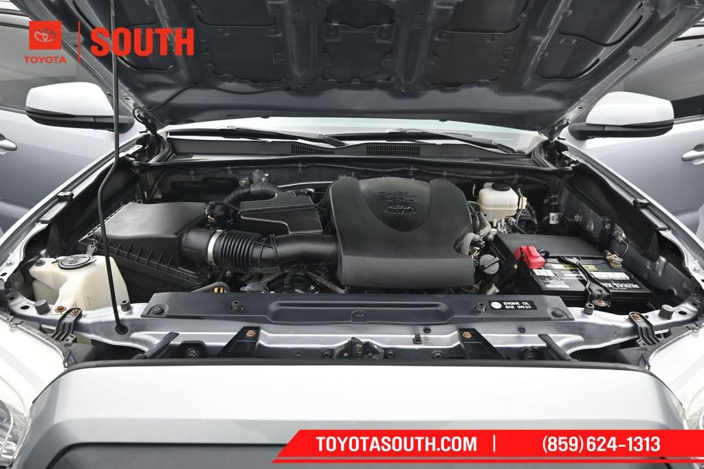 Used 2016 Toyota Tacoma TRD Off-Road AWD/4WD image 33