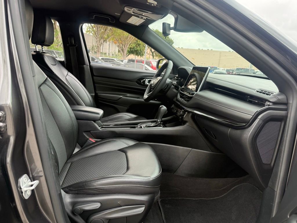 Certified 2022 Jeep Compass Altitude image 33