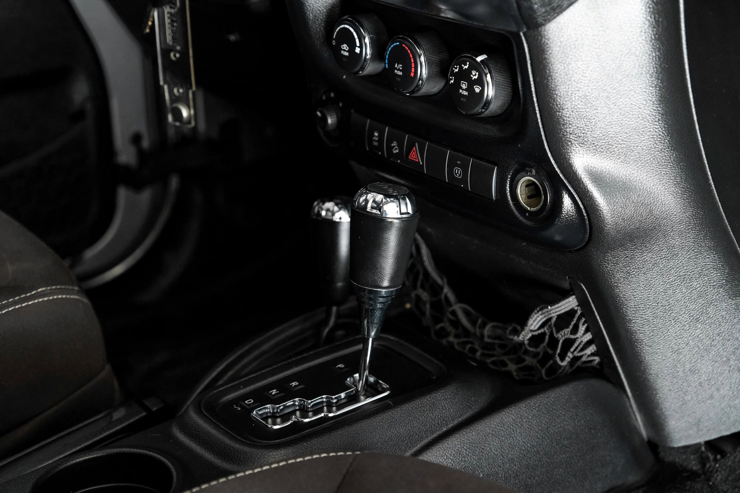 Used 2014 Jeep Wrangler Unlimited Rubicon w/ Max Tow Package image 19