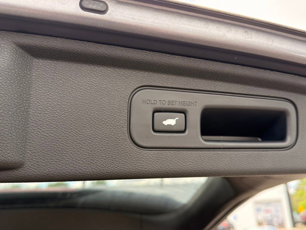 Used 2025 Honda Odyssey Touring image 14