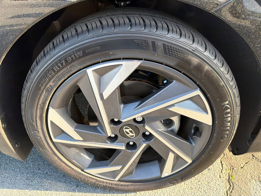 Used 2025 Hyundai Elantra Sport w/ Cargo Package image 12