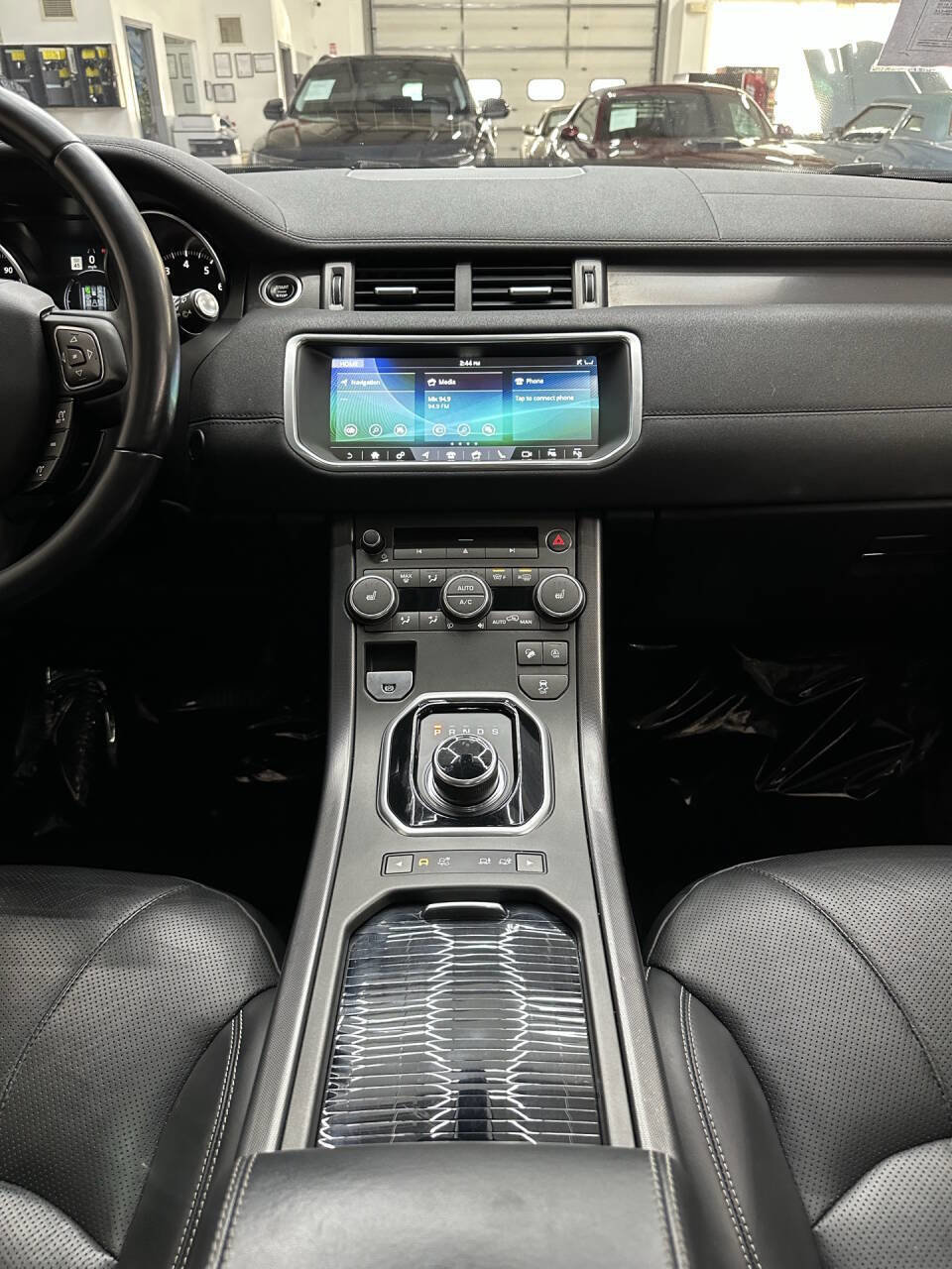 Used 2019 Land Rover Range Rover Evoque HSE image 26