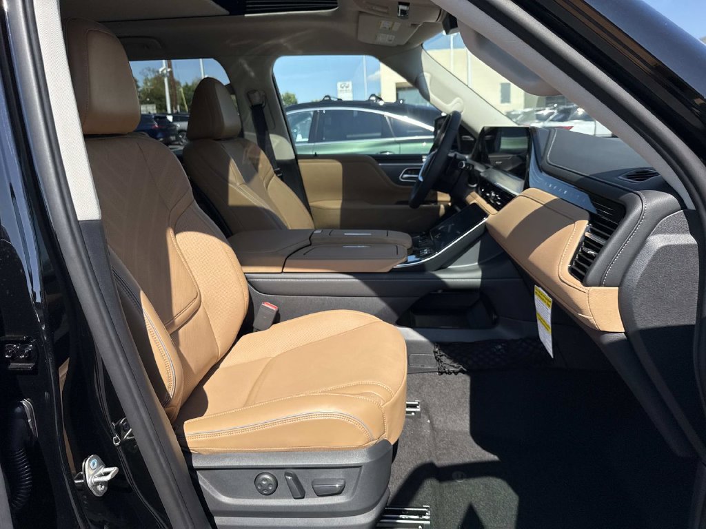 New 2027 INFINITI QX80 Luxe w/ Cargo Package AWD/4WD image 20