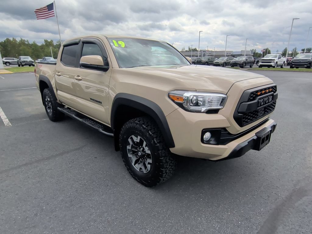 Used 2019 Toyota Tacoma TRD Off-Road AWD/4WD image 2