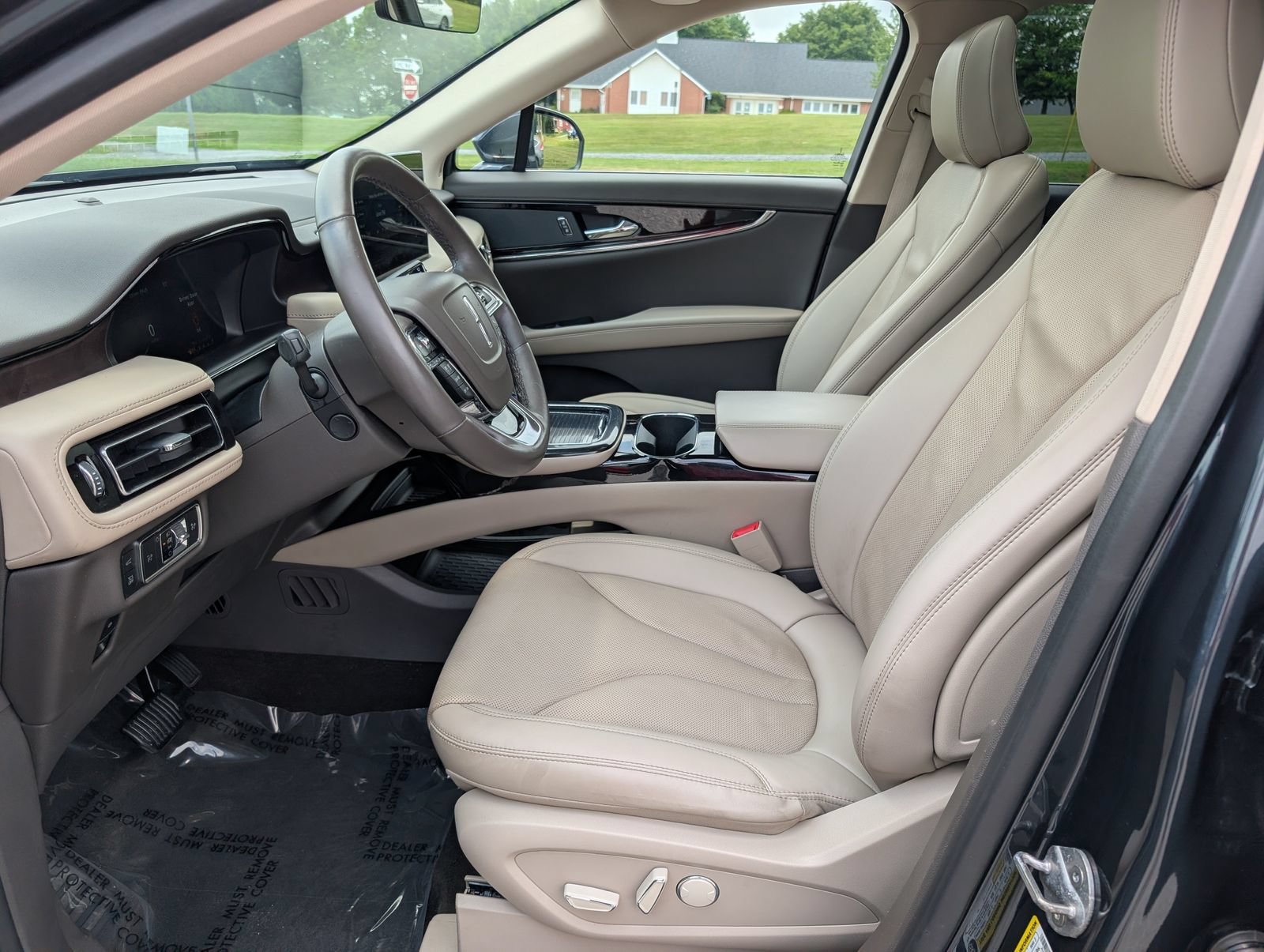 Used 2022 Lincoln Nautilus Reserve AWD/4WD image 17