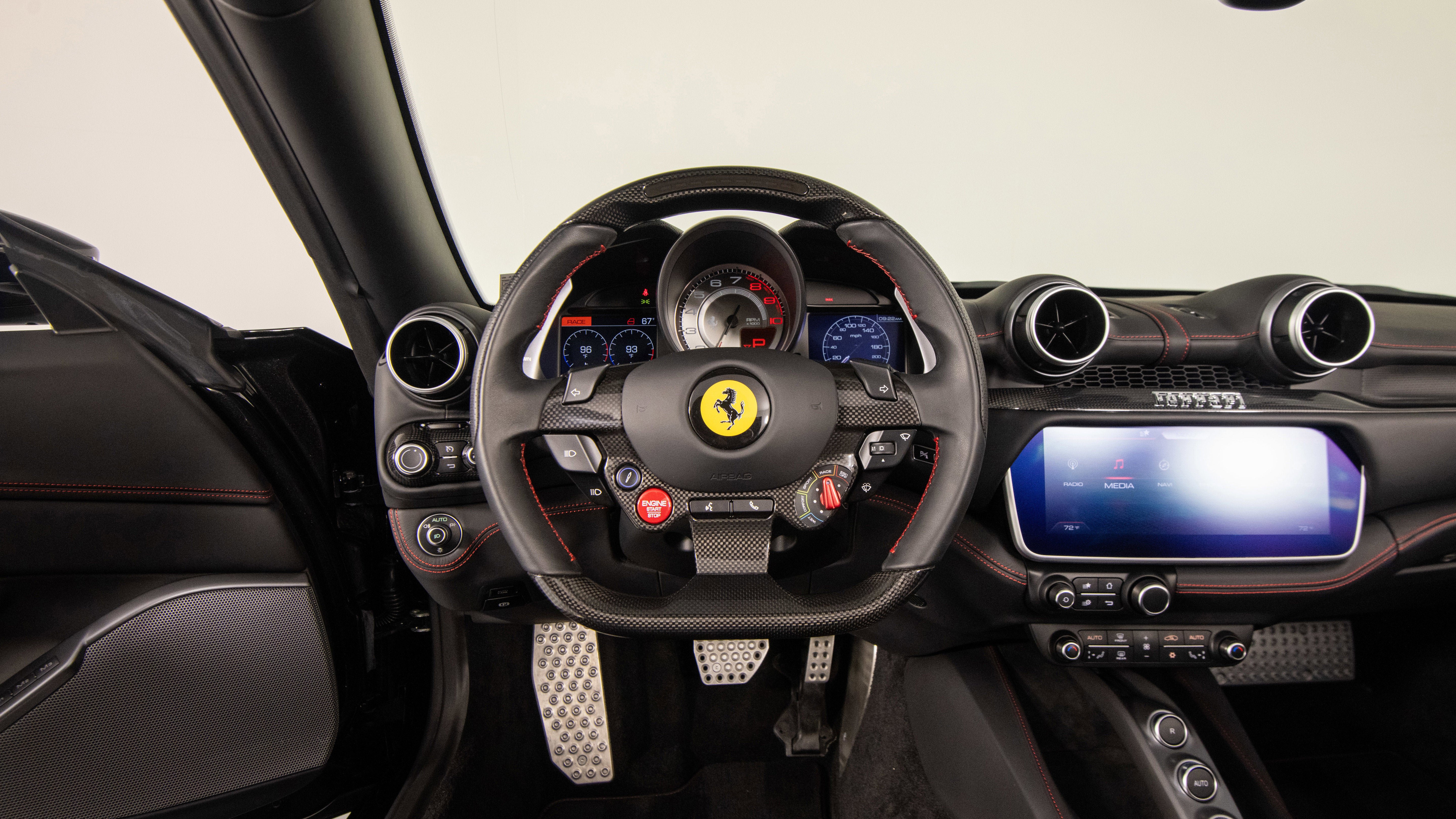 Certified 2022 Ferrari Portofino M image 18