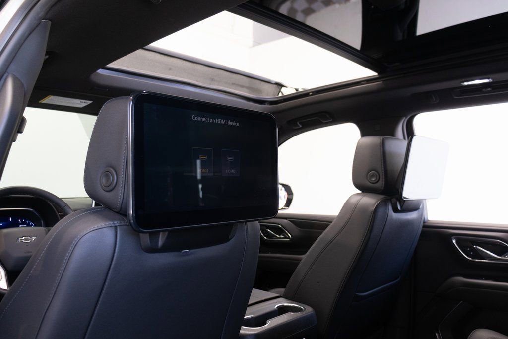Used 2024 Chevrolet Suburban Z71 w/ Luxury Package image 22