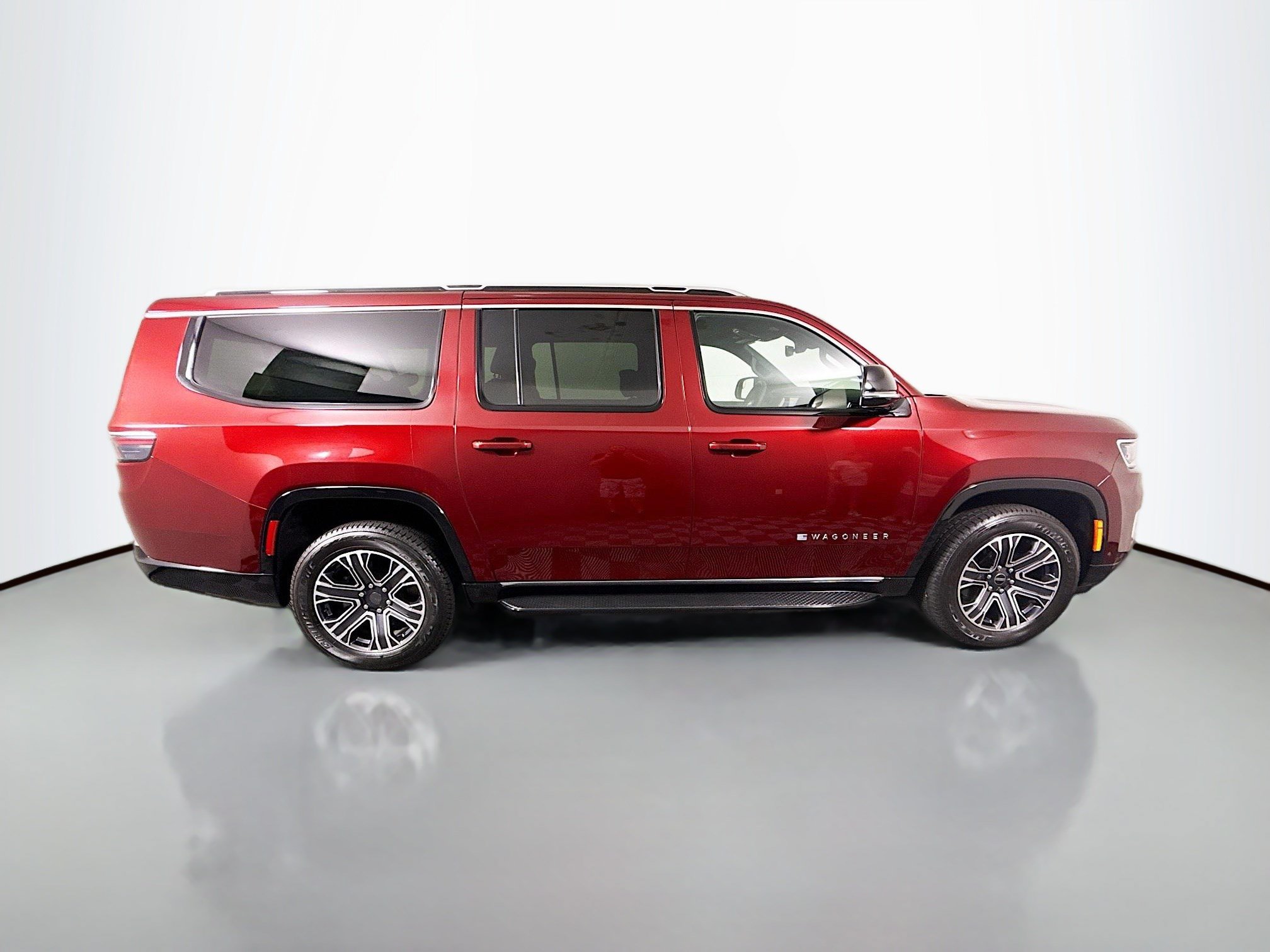 Used 2025 Jeep Wagoneer L Series II w/ 8-pass Seating Package AWD/4WD image 11