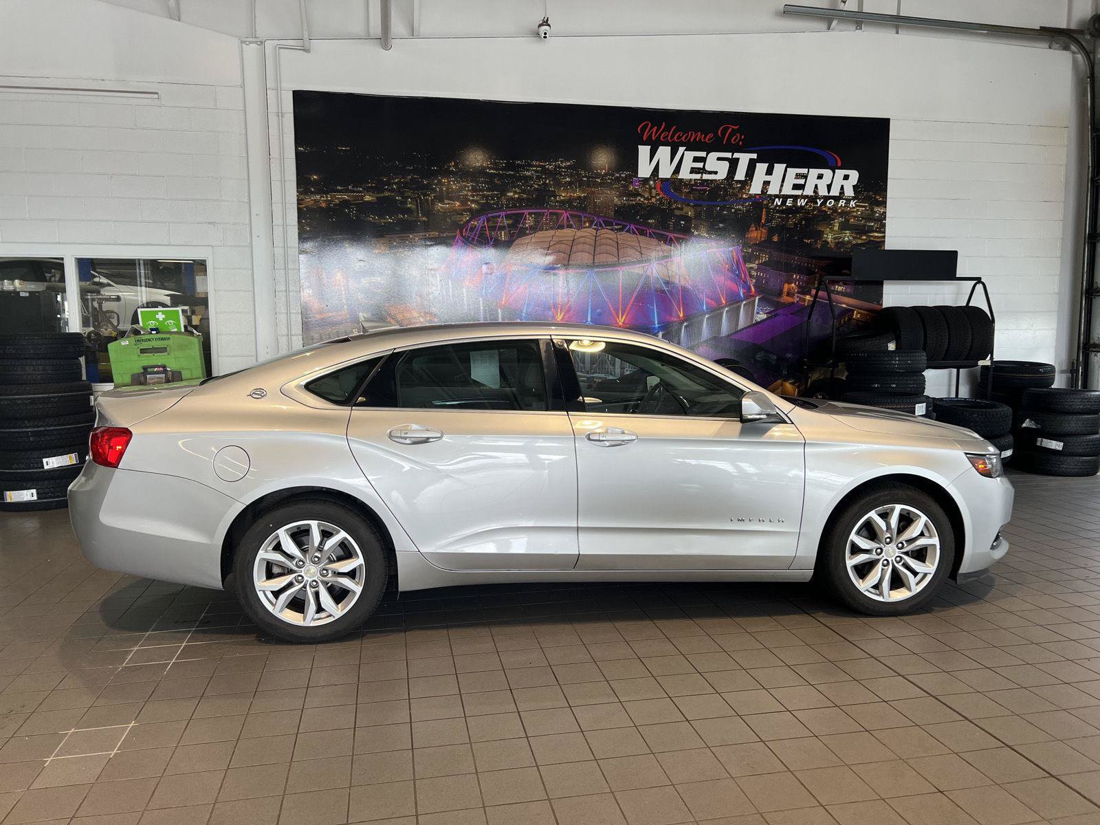 Used 2018 Chevrolet Impala LT w/ LT Convenience Package FWD image 12