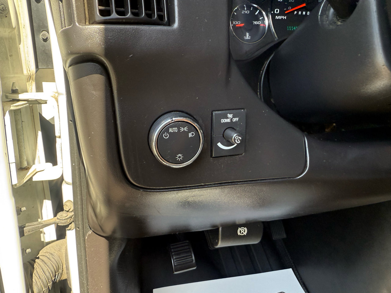 Used 2010 Chevrolet Express 2500 image 13