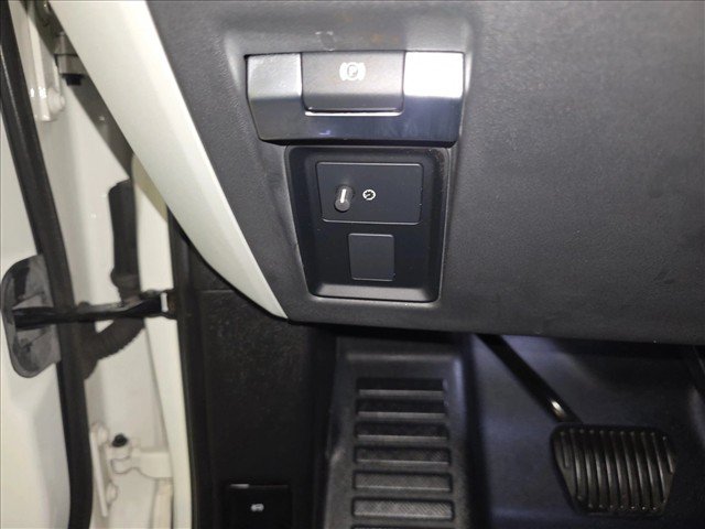 Used 2022 Land Rover Defender 110 X-Dynamic HSE AWD/4WD image 25