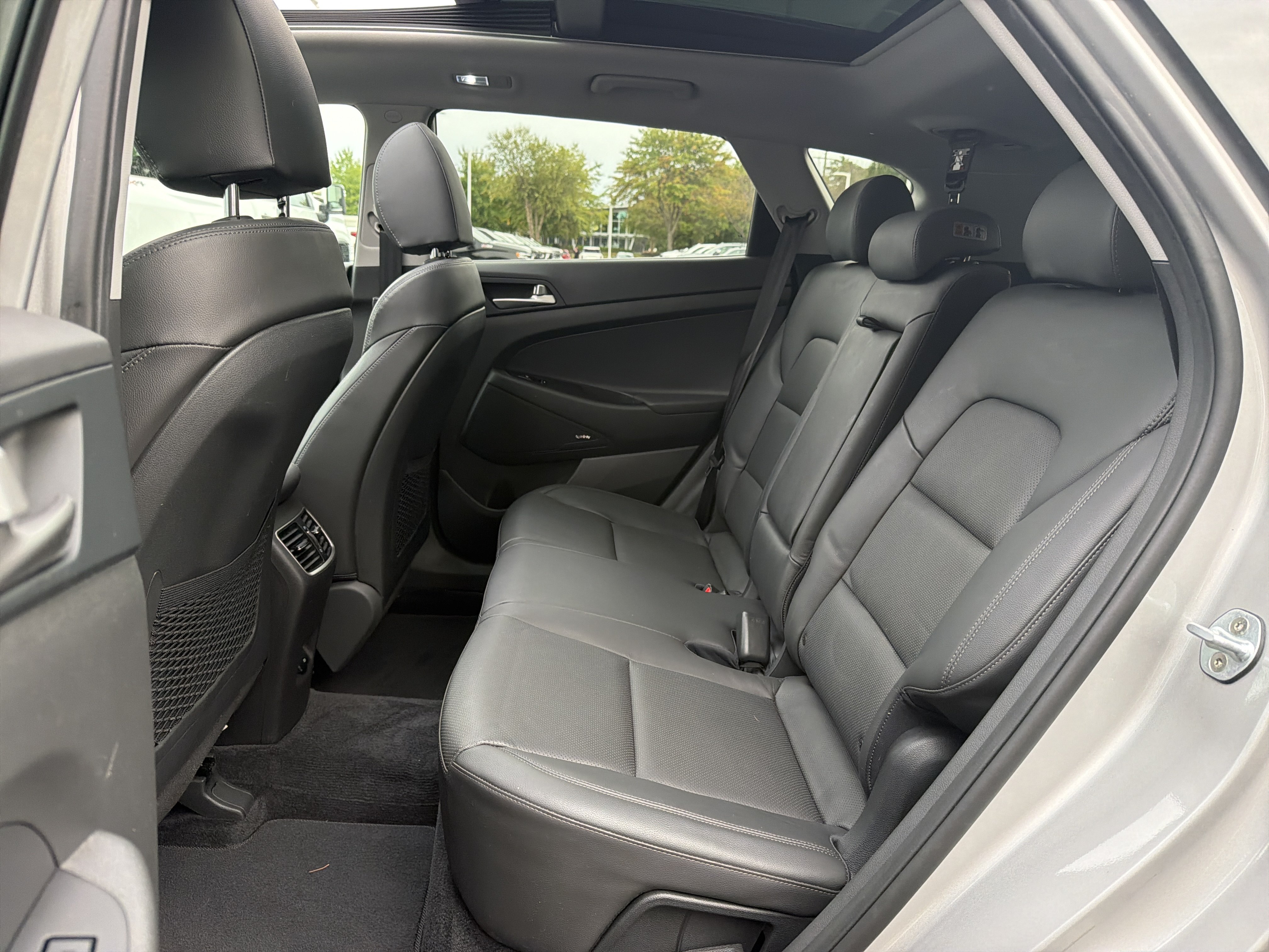 Used 2020 Hyundai Tucson Ultimate w/ Cargo Package AWD/4WD image 32