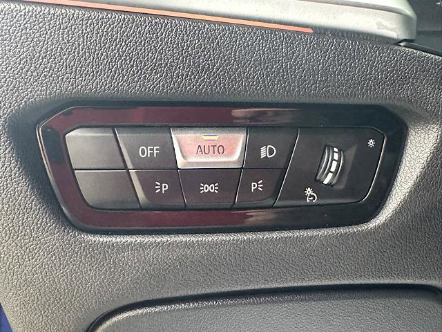 Used 2020 BMW 330i xDrive Sedan w/ Premium Package image 30