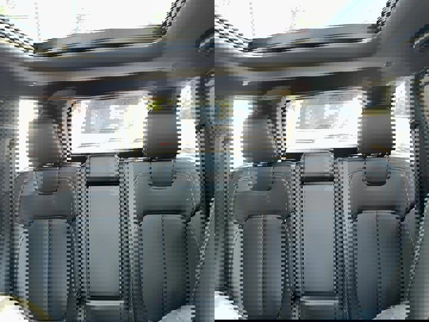 New 2025 Jeep Grand Cherokee Limited w/ Luxury Tech Group II image 11