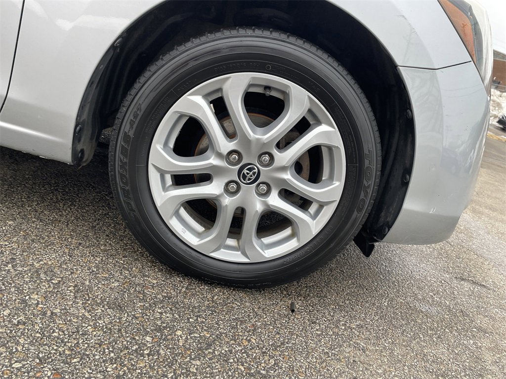 Used 2017 Toyota Yaris iA image 11