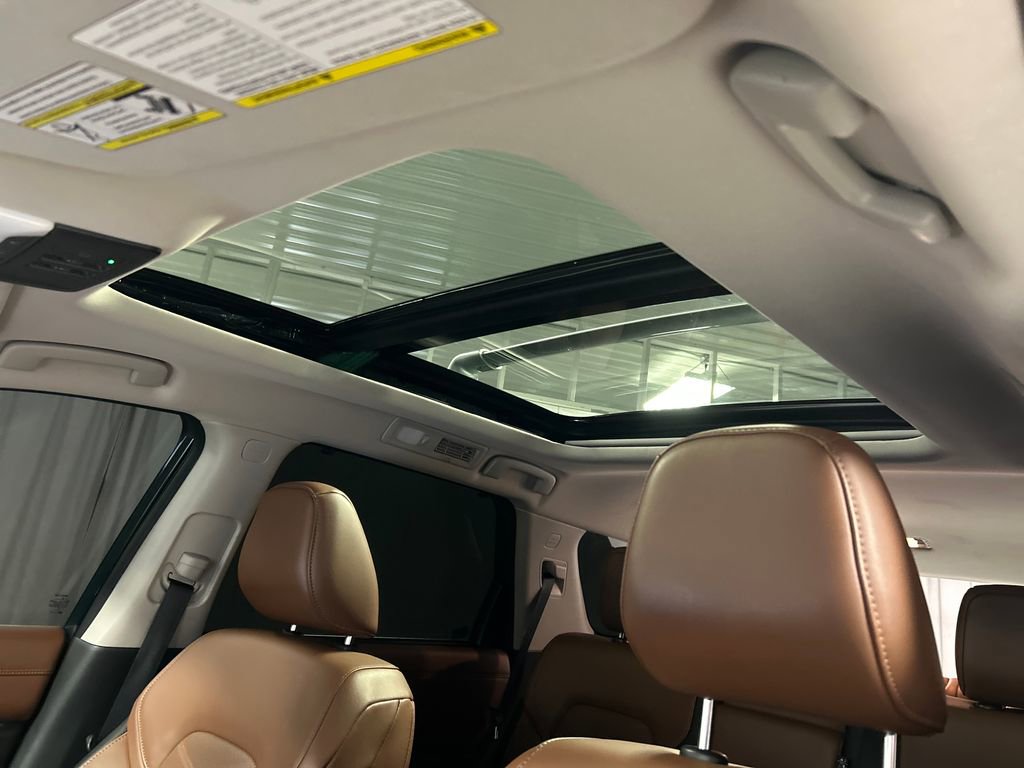 Used 2024 Nissan Pathfinder Platinum w/ Cargo Package image 21