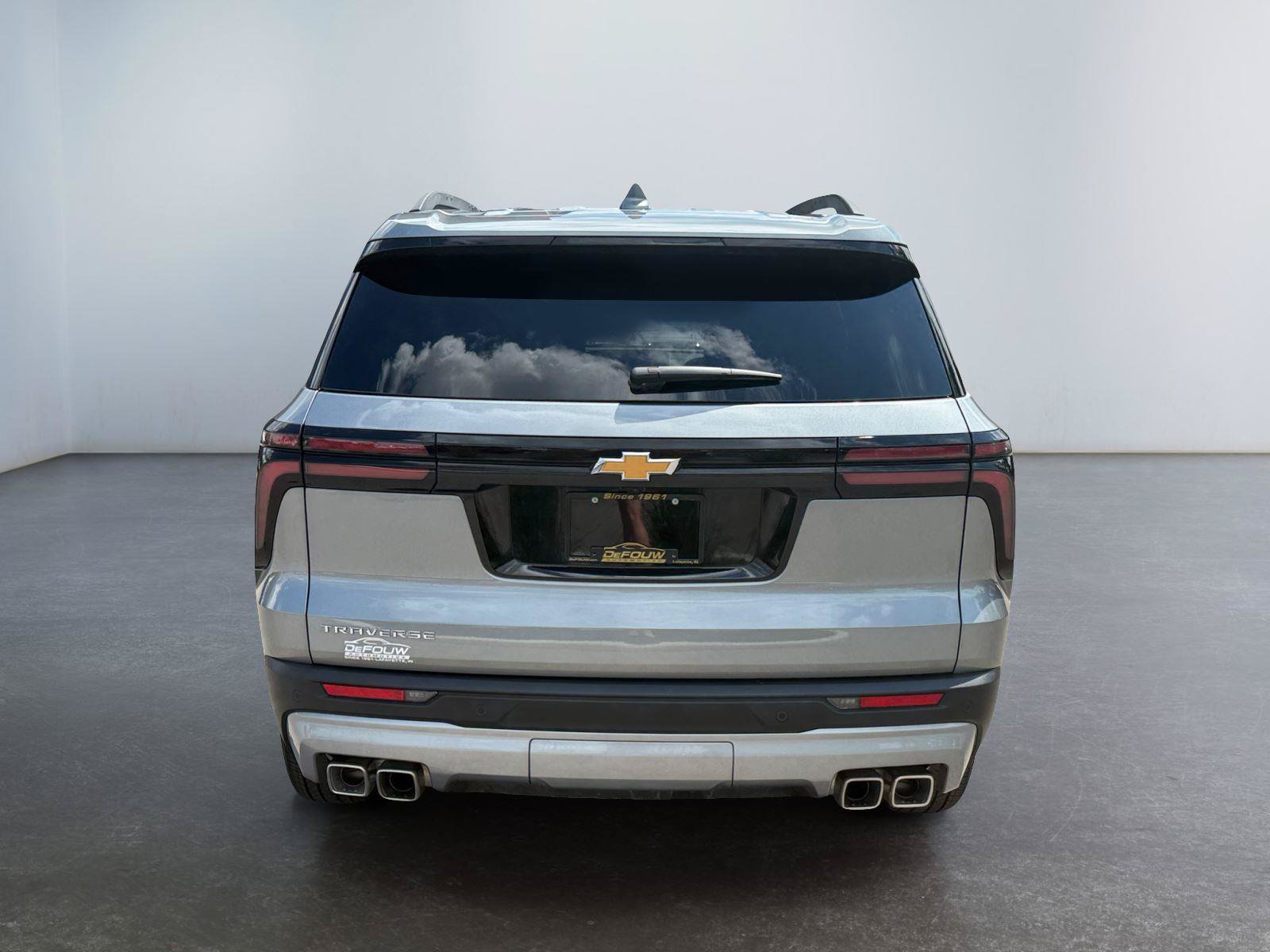 Used 2026 Chevrolet Traverse LT w/ LPO, Floor Liner Package FWD image 4