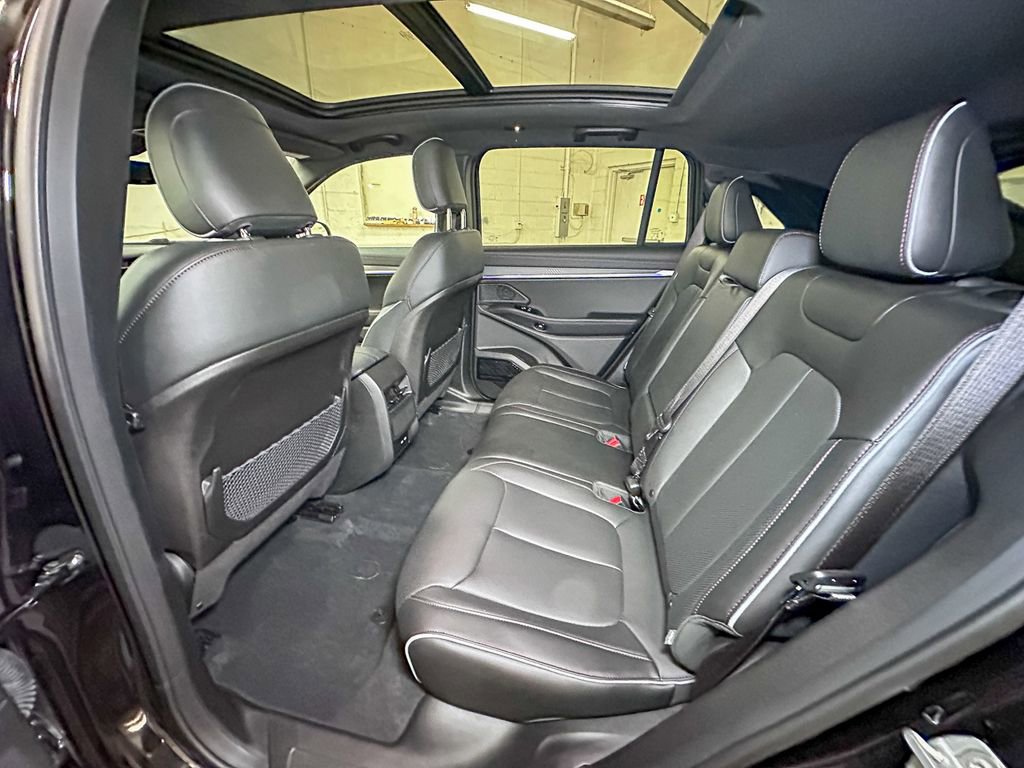 Used 2025 Jeep Wagoneer S Limited image 29