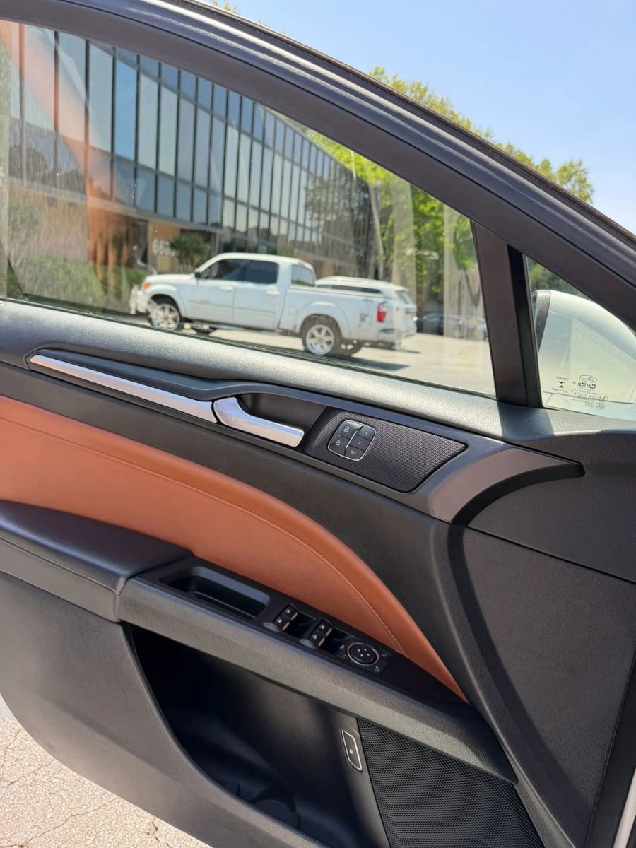 Used 2019 Ford Fusion Titanium image 18