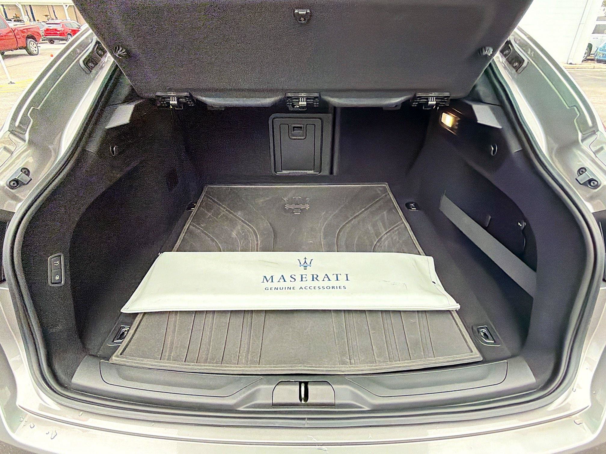 Used 2022 Maserati Levante GT AWD/4WD image 12